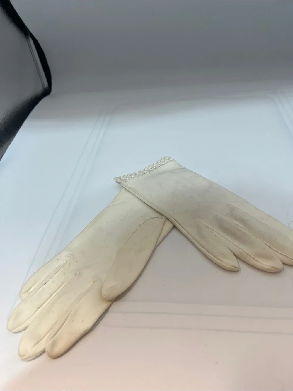 Vintage Crescendo White Dress Gloves Lace Trim Wonder Fabric Size 7½ Mid-Century